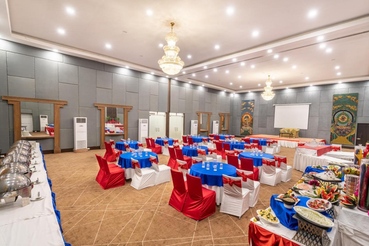 Soaltee Westend Premier Nepalganj Bagian luar foto